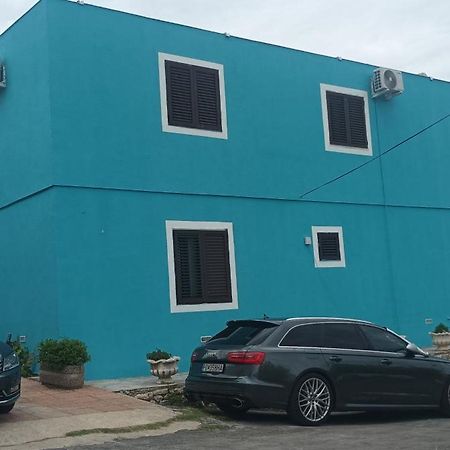Apartments Andelka Паг Екстериор снимка