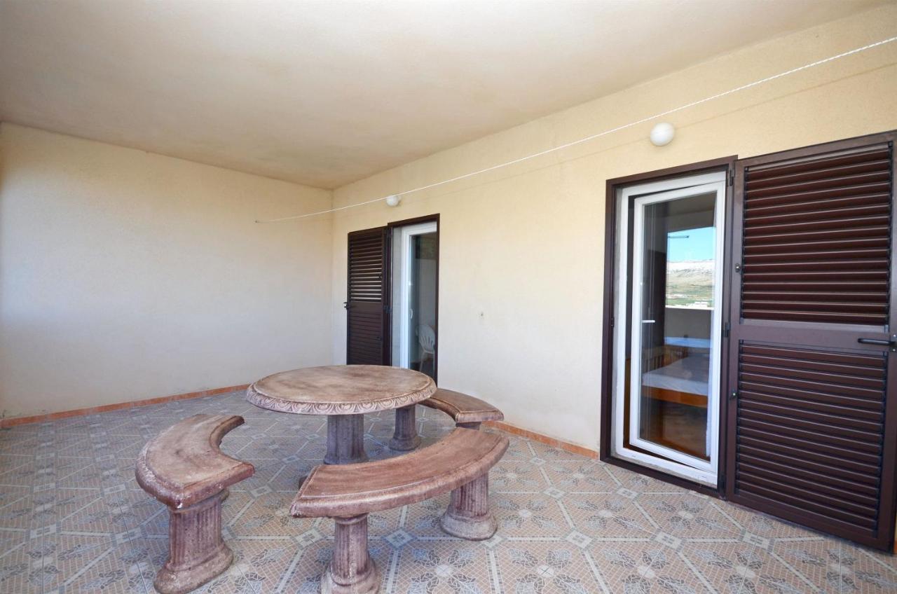 Apartments Andelka Паг Екстериор снимка