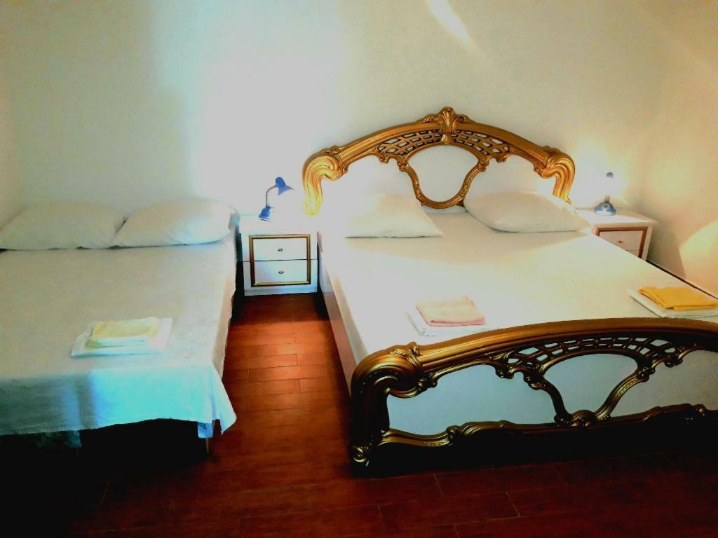 Apartments Andelka Паг Екстериор снимка
