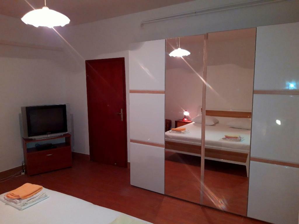 Apartments Andelka Паг Екстериор снимка